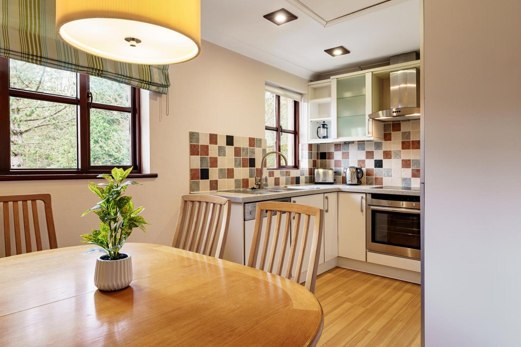2 Bedroom Lake District Cottage At Windermere Marina Village Bowness-on-Windermere Buitenkant foto