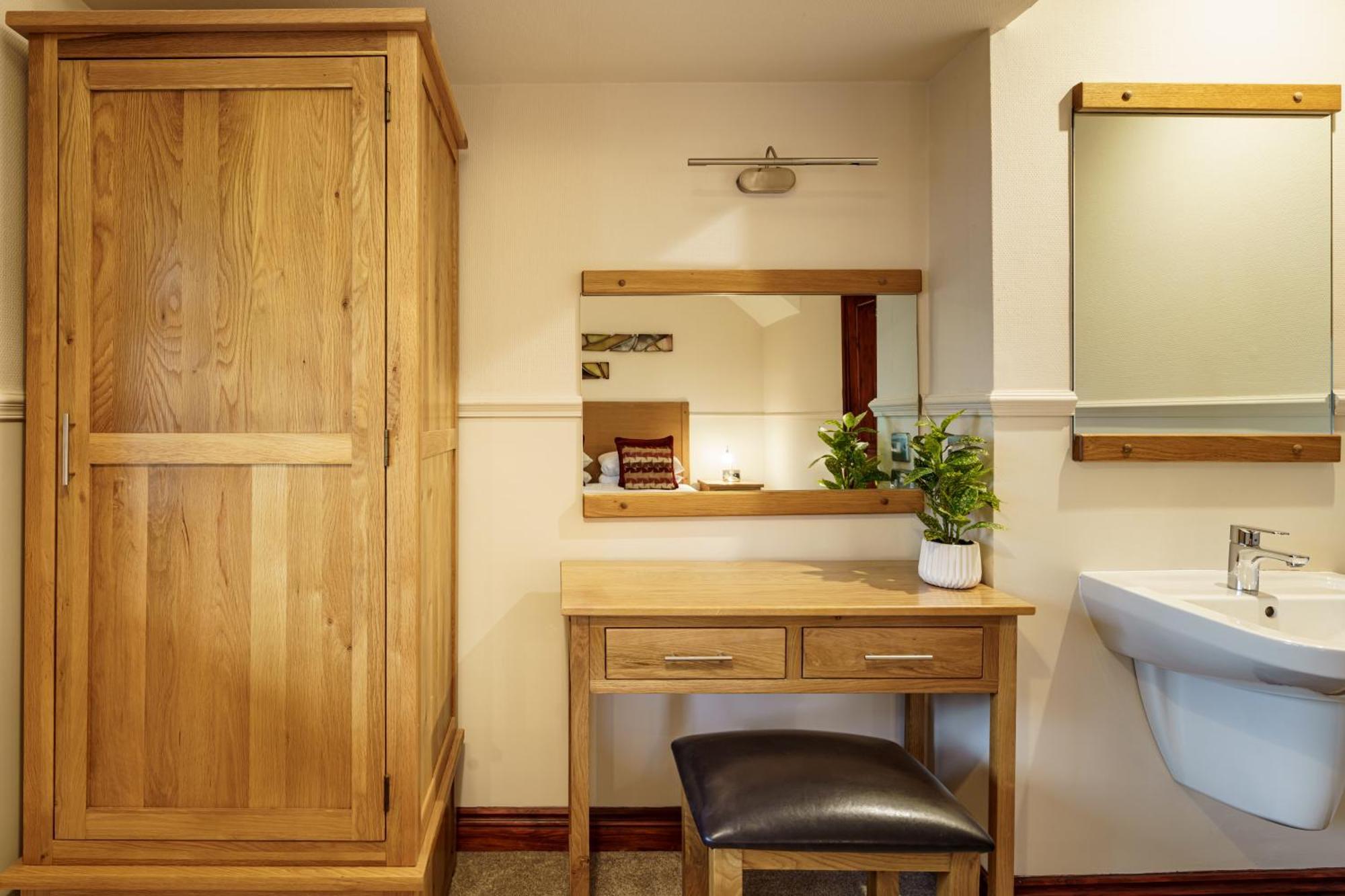 2 Bedroom Lake District Cottage At Windermere Marina Village Bowness-on-Windermere Buitenkant foto